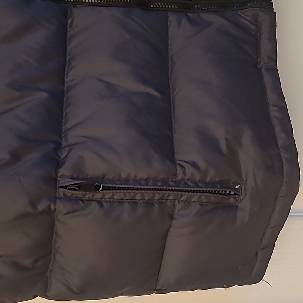EUC Gotcha Down Feather Nylon Puffer Vest with Hidden Hood and Zipper Pockets - Picture 3 of 12